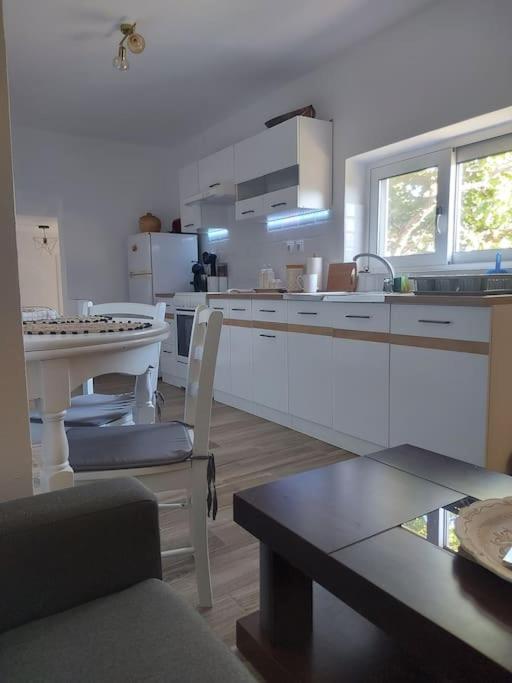 Houlia Home Διαμέρισμα Με Δωρεάν Χώρο Στάθμευσης Steniaí Zewnętrze zdjęcie
