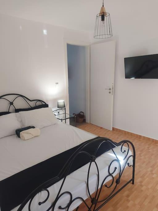 Houlia Home Διαμέρισμα Με Δωρεάν Χώρο Στάθμευσης Steniaí Zewnętrze zdjęcie
